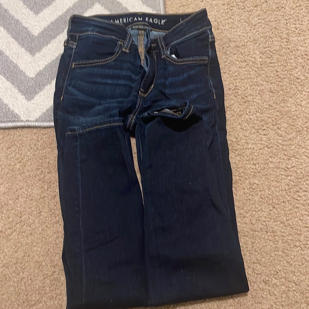 Navy blue American Eagle next lever stretch jeggings. Size 00, women’s jean.